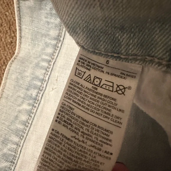 Old Navy Light Blue Distressed Skinny Jeans - Picture 4 of 5